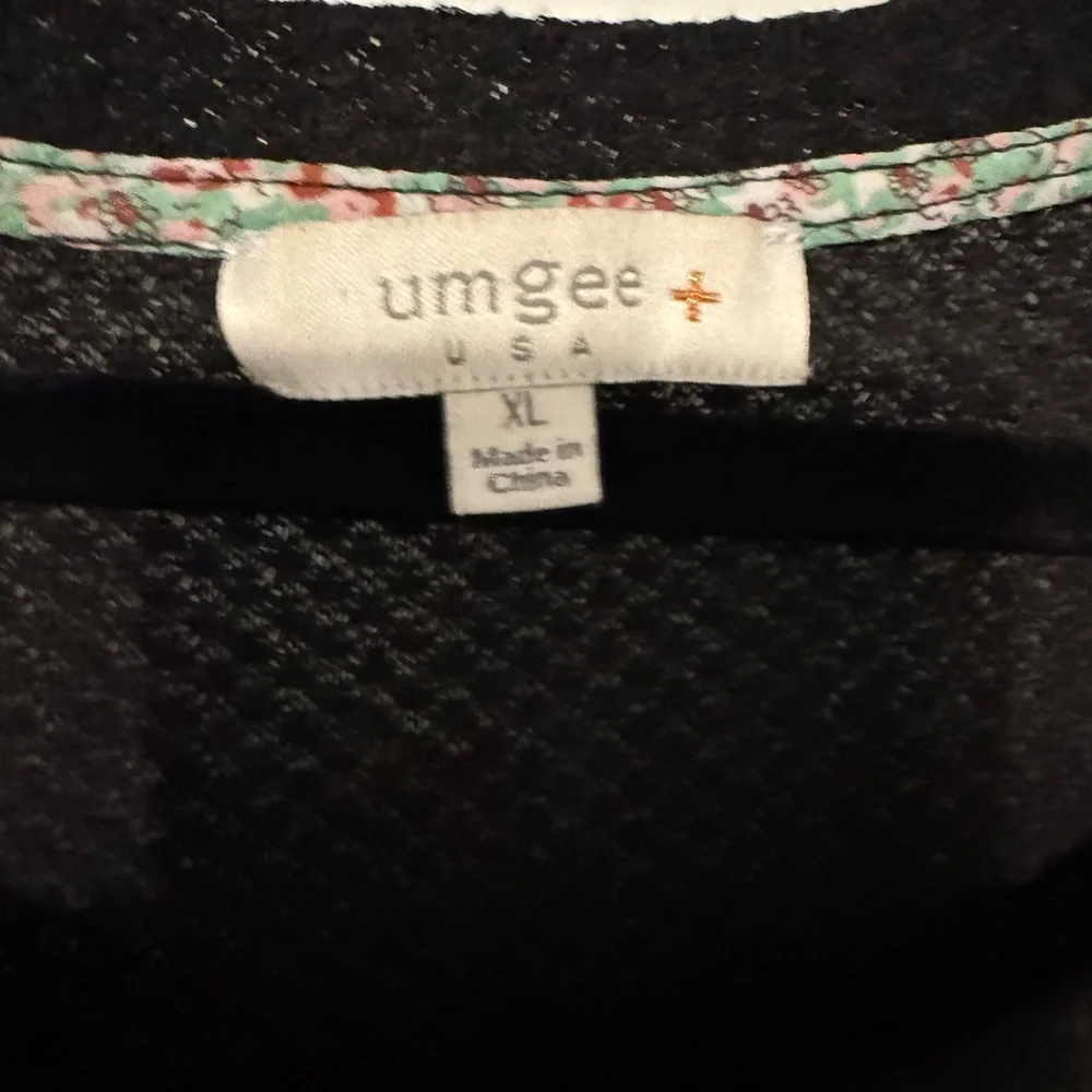 Umgee Black Top with Floral and Paisley Sleeves - Picture 3 of 3